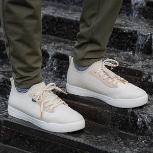 Vessi Weekender In Cozy Cream size W9.5/M8